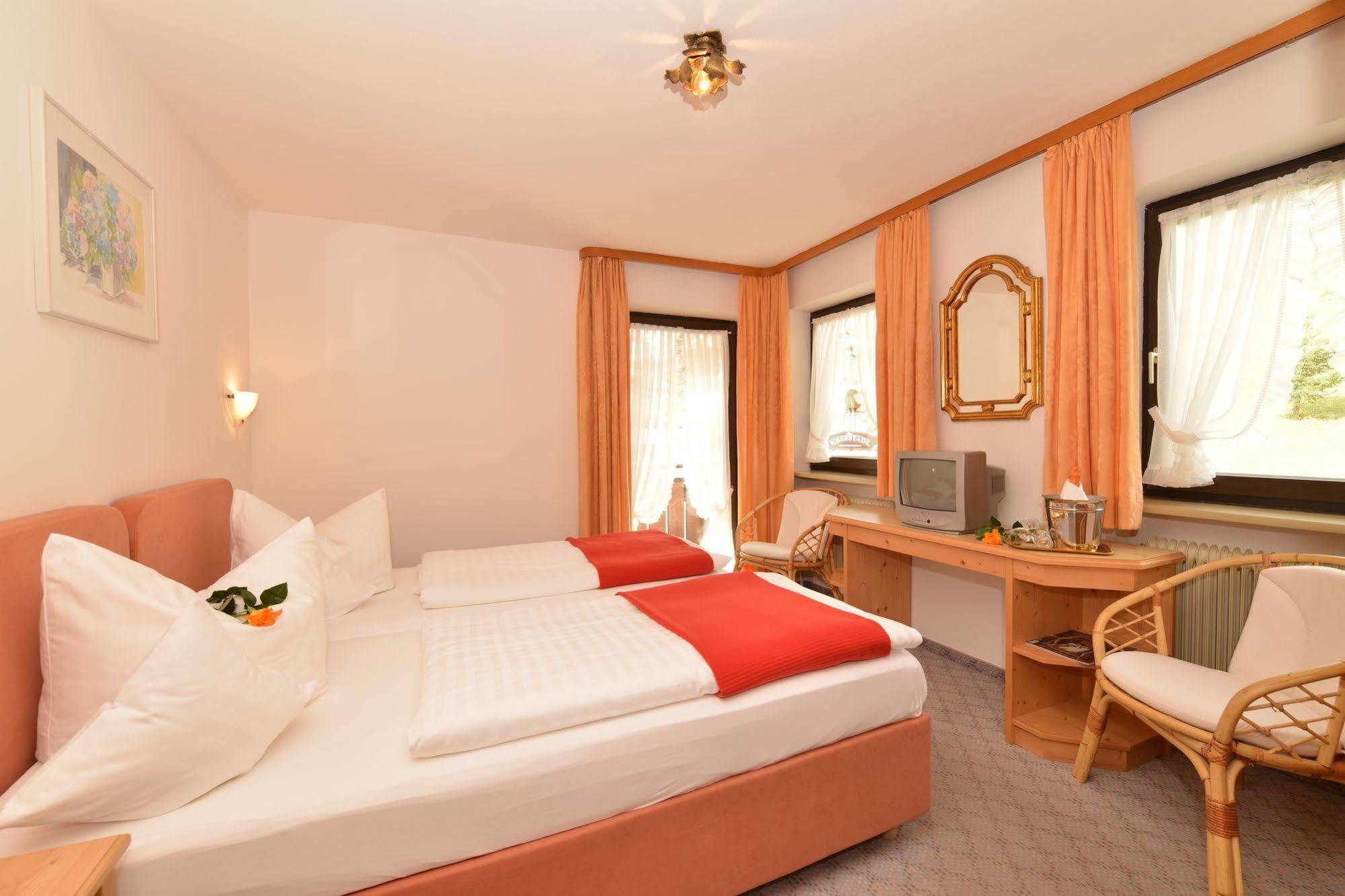 Hotel Adler Garni Hirschegg  Exterior photo