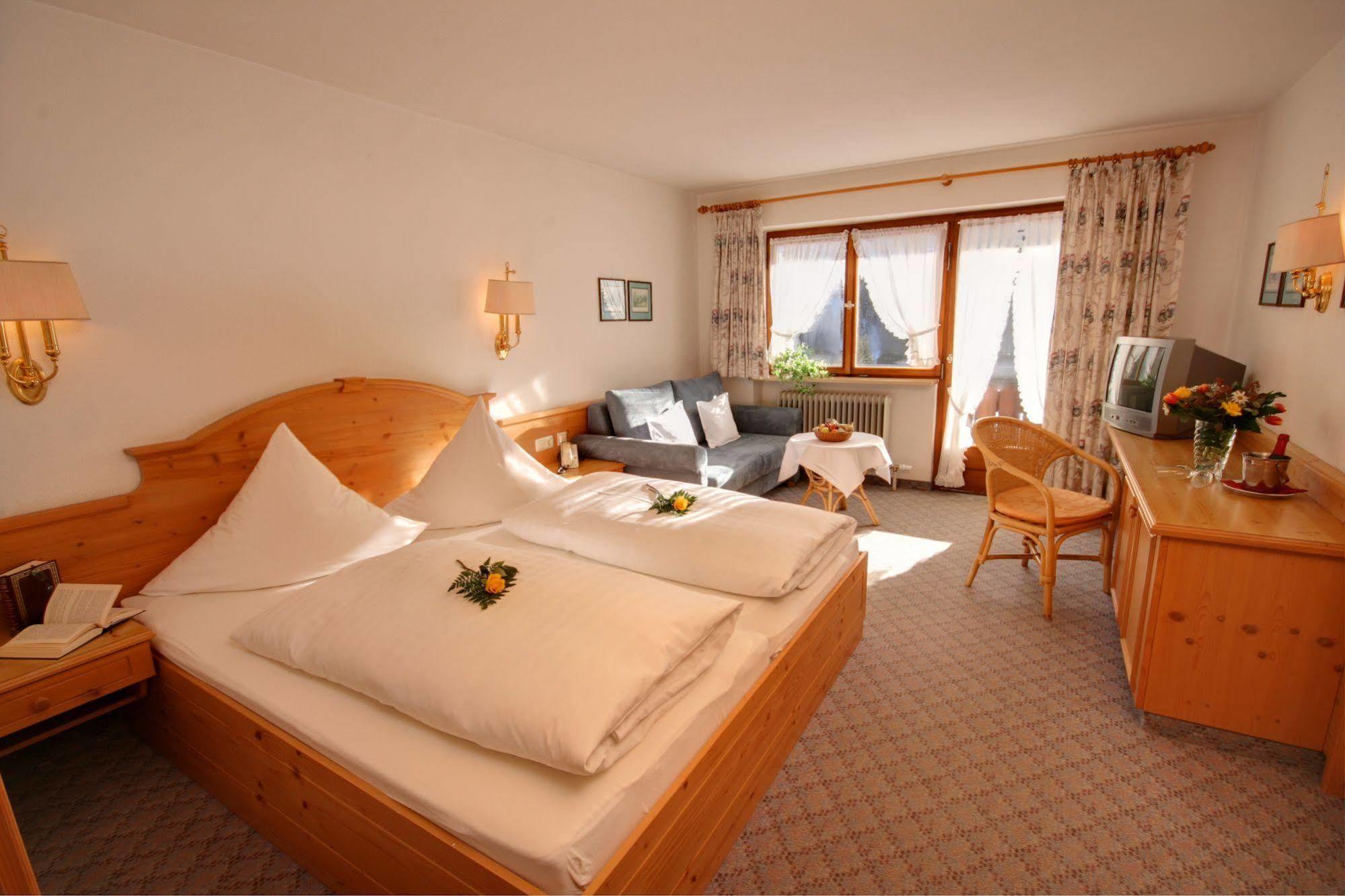 Hotel Adler Garni Hirschegg  Exterior photo